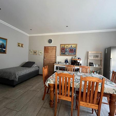 Douwe Cottages Претория Экстерьер фото