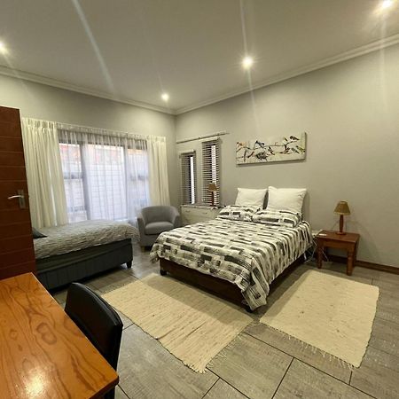 Douwe Cottages Претория Экстерьер фото